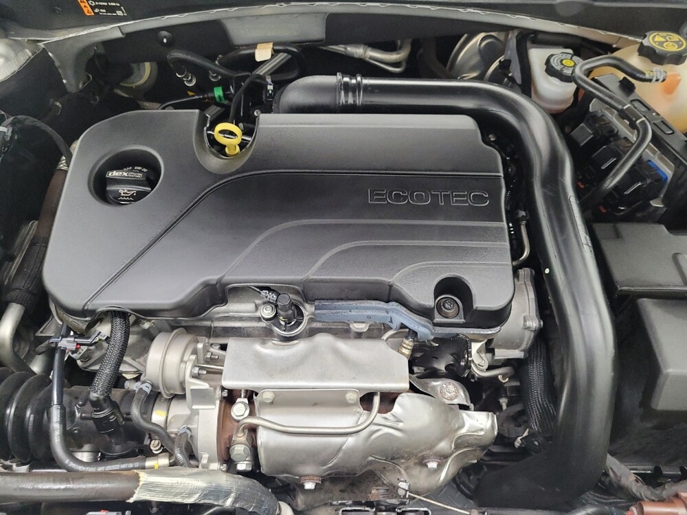 2022 Chevrolet Malibu in Las Vegas, NV 89102 - 18088073 30