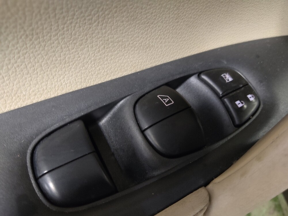 2019 Nissan Rogue in Morrow, GA 30260 - 18088076 27