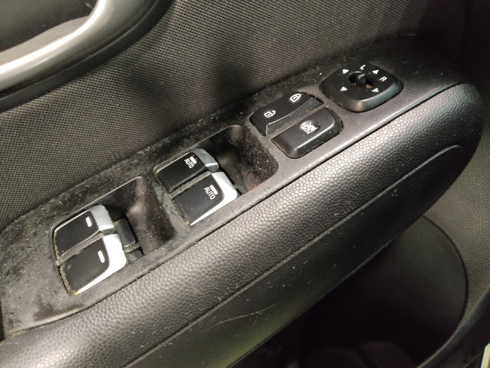 2018 Kia Soul in Lewisville, TX 75067 - 18088081 27