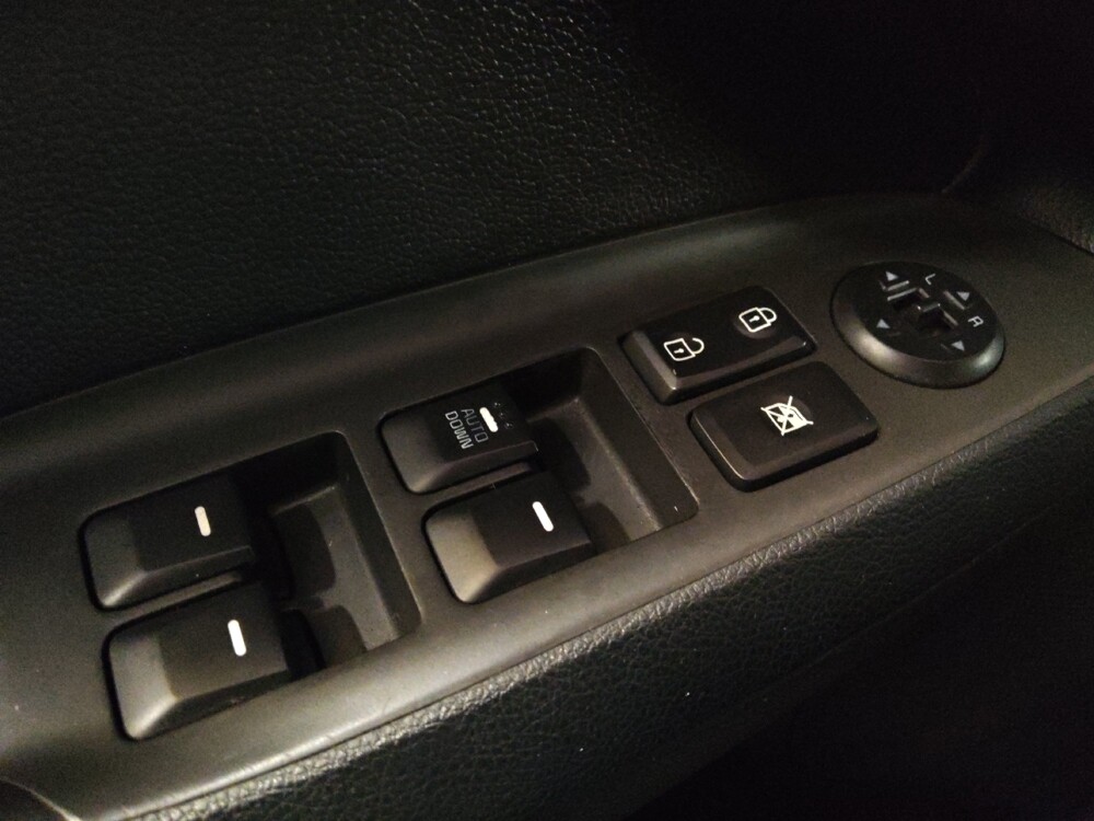 2017 Kia Forte in Savannah, GA 31419 - 18088086 27