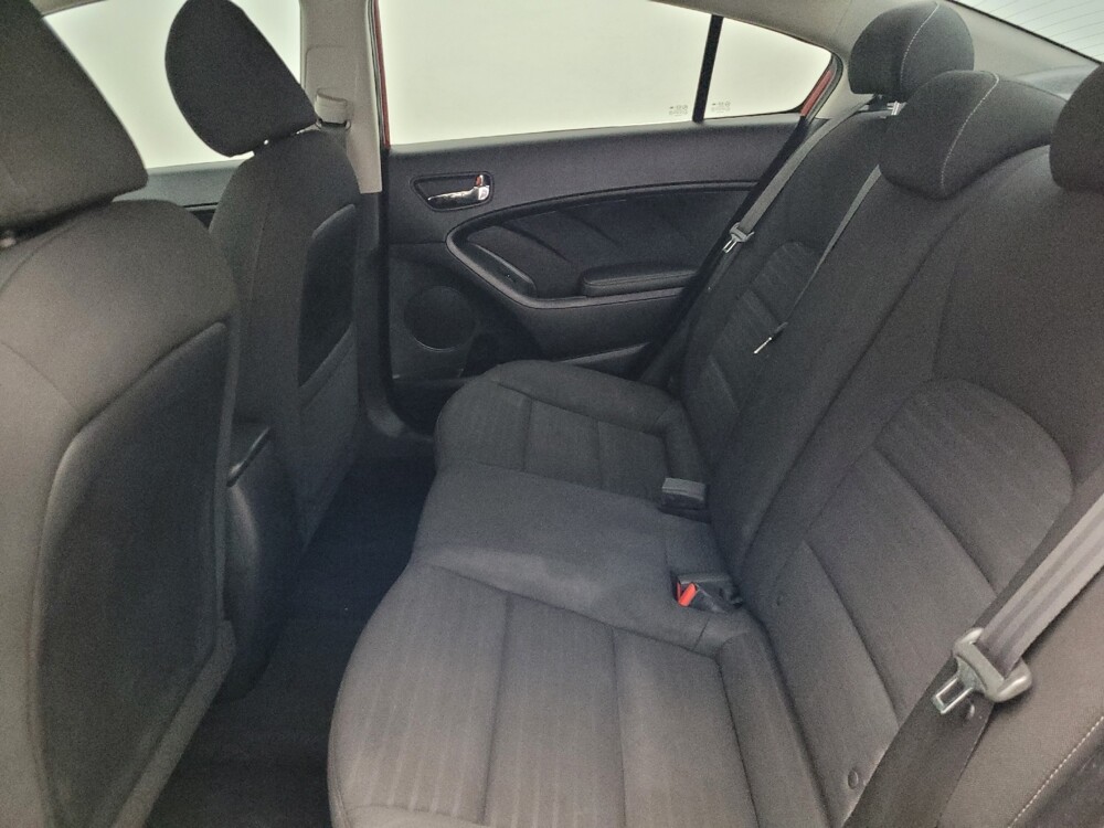 2017 Kia Forte in Savannah, GA 31419 - 18088086 18