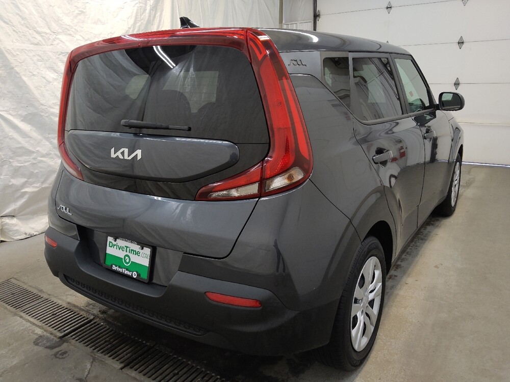 2022 Kia Soul in Fairfield, OH 45014 - 18088090 9