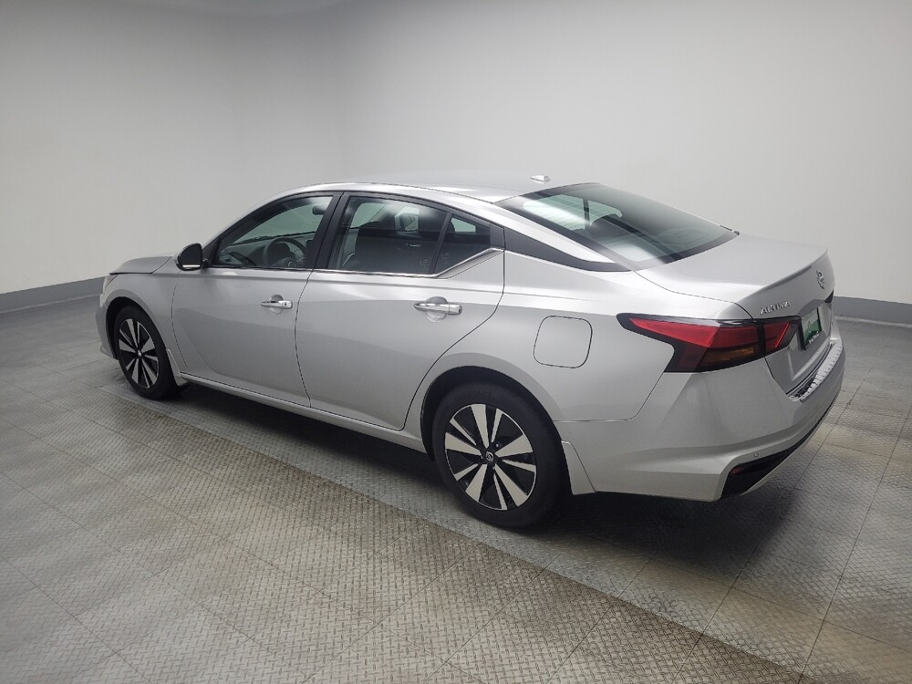 2022 Nissan Altima in Indianapolis, IN 46219 - 18088092 3