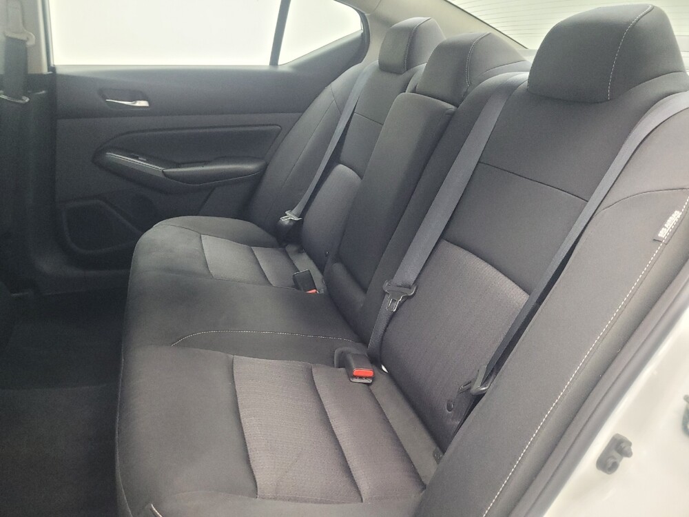 2022 Nissan Altima in Indianapolis, IN 46219 - 18088093 18