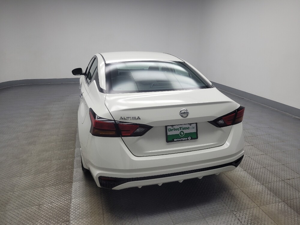 2022 Nissan Altima in Indianapolis, IN 46219 - 18088093 6