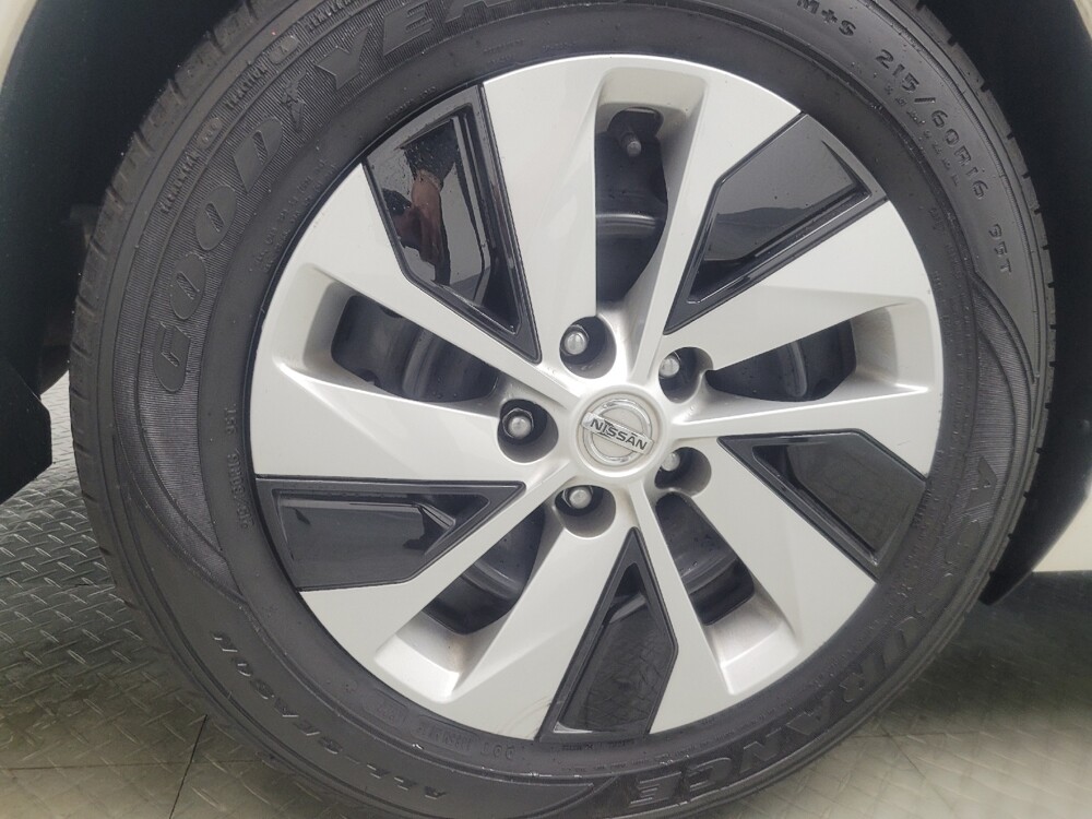 2022 Nissan Altima in Indianapolis, IN 46219 - 18088093 31