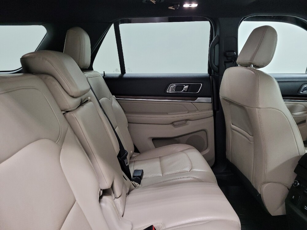 2018 Ford Explorer in Langhorne, PA 19047 - 18088095 19