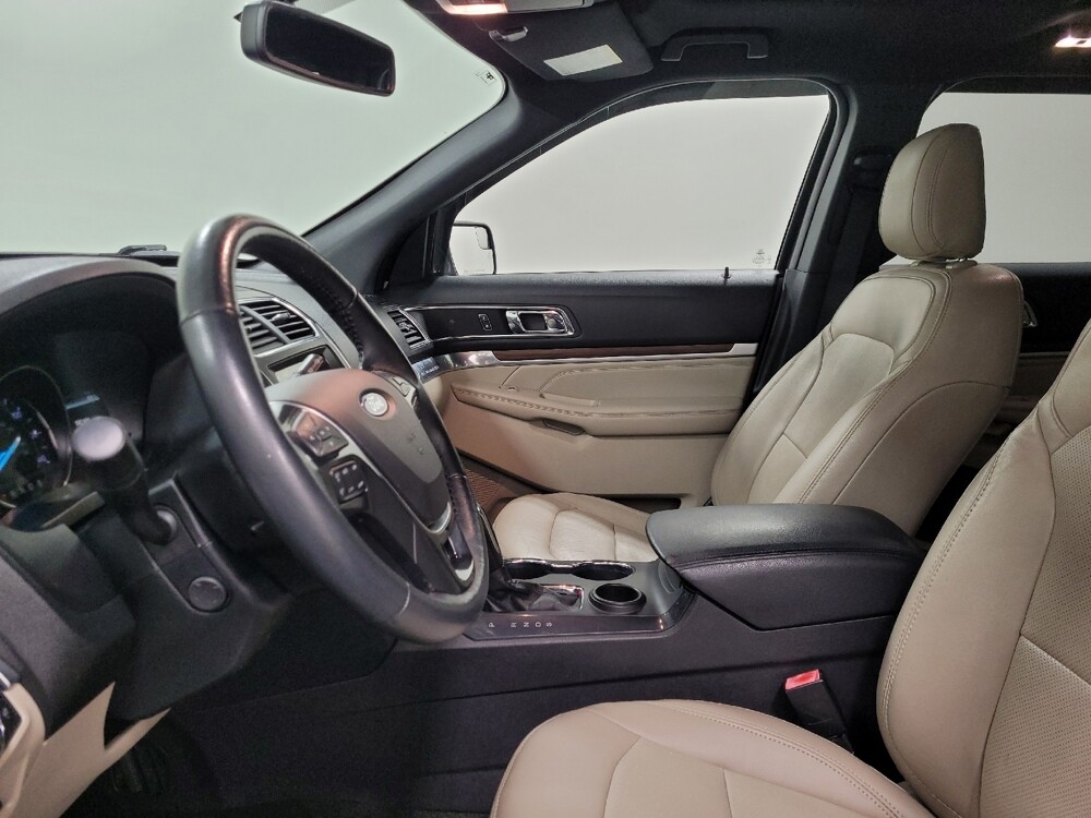 2018 Ford Explorer in Langhorne, PA 19047 - 18088095 17