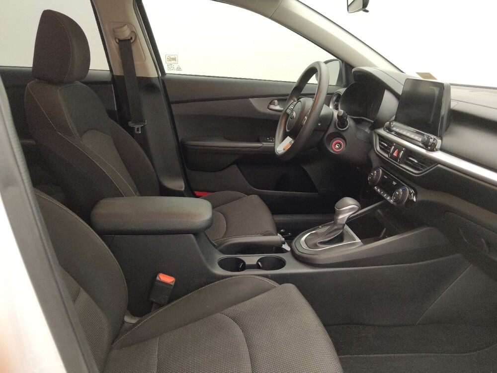 2019 Kia Forte in Bradenton, FL 34207 - 18088112 21