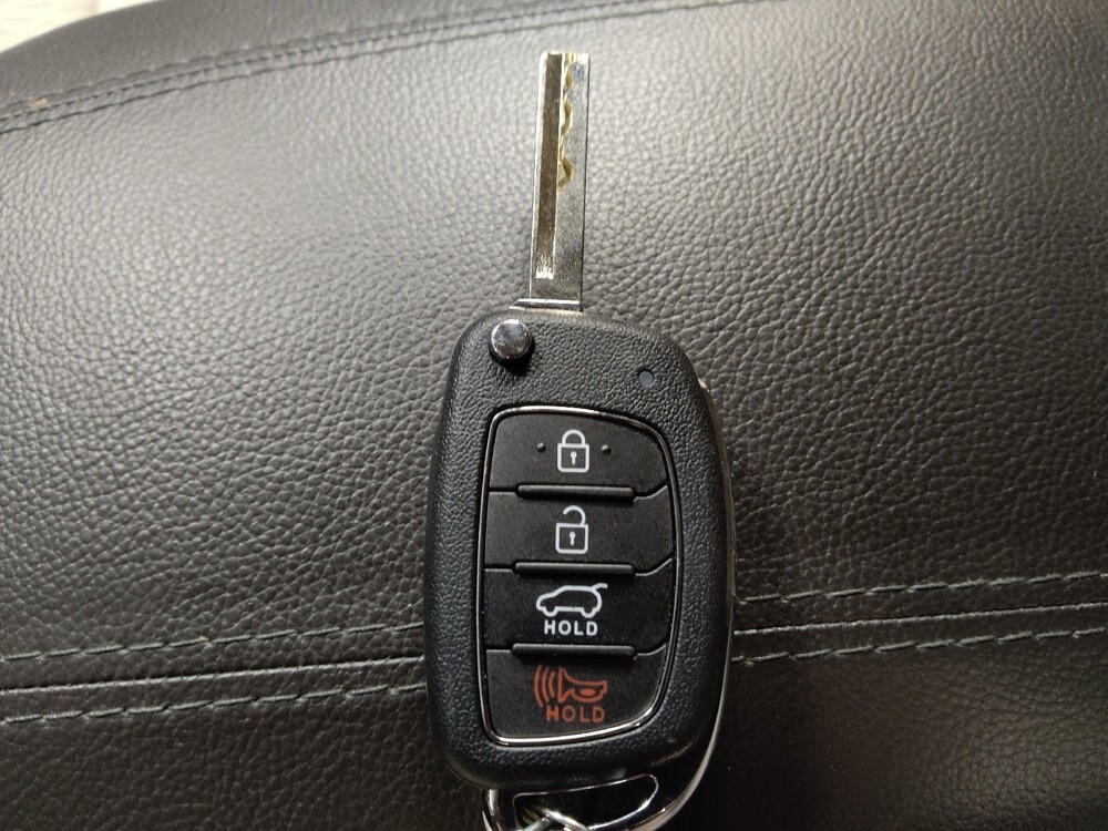 2017 Hyundai Santa Fe in Lakeland, FL 33815 - 18088120 32