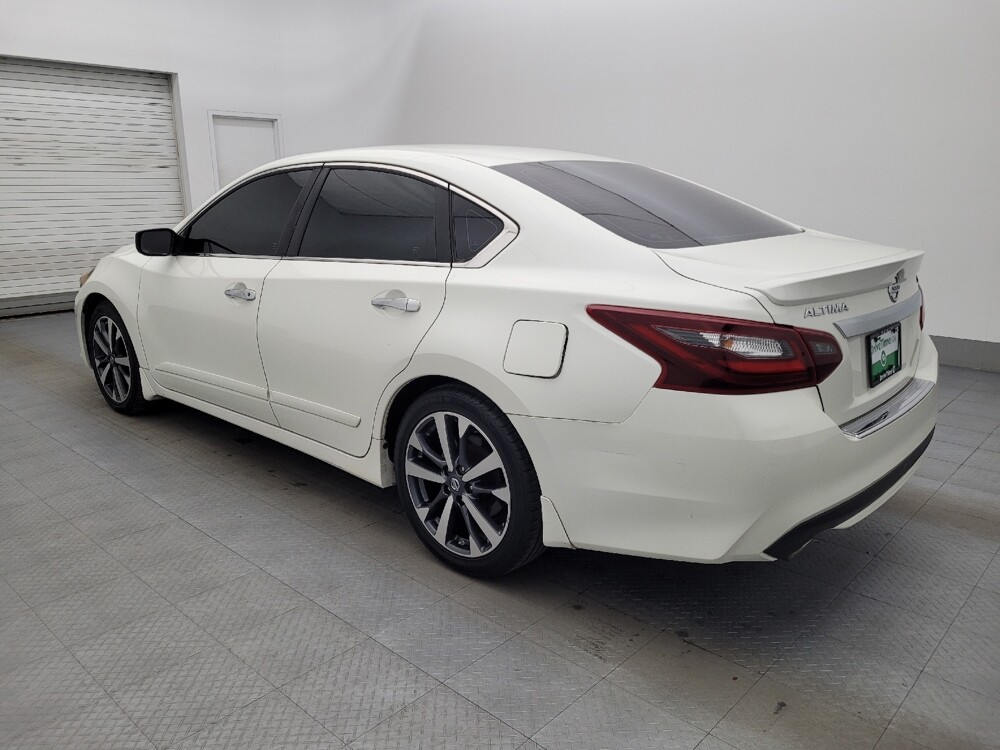 2017 Nissan Altima in Bradenton, FL 34207 - 18088121 3