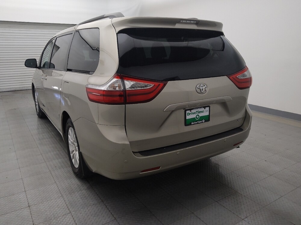 2017 Toyota Sienna in Live Oak, TX 78233 - 18088130 6