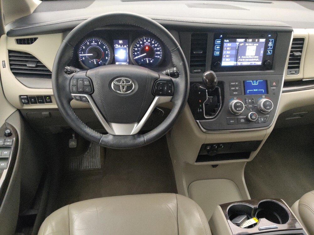 2017 Toyota Sienna in Live Oak, TX 78233 - 18088130 22