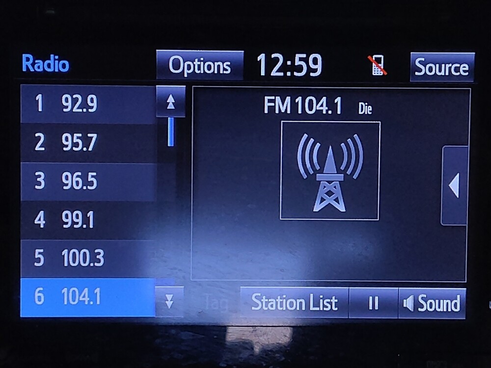 2017 Toyota Sienna in Live Oak, TX 78233 - 18088130 25