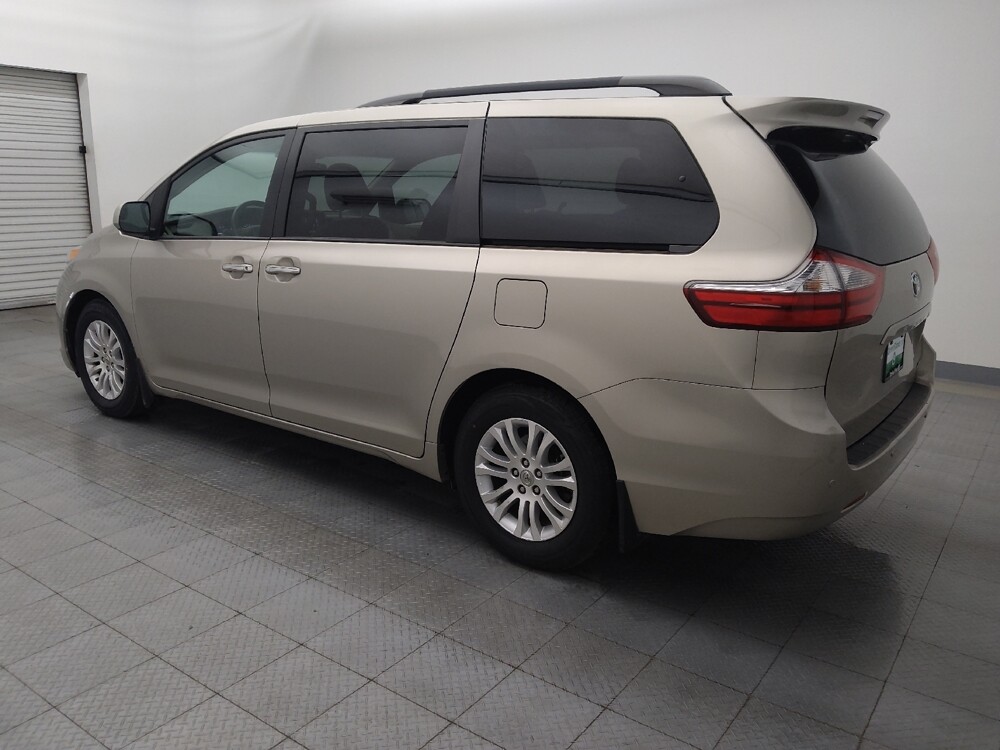 2017 Toyota Sienna in Live Oak, TX 78233 - 18088130 3