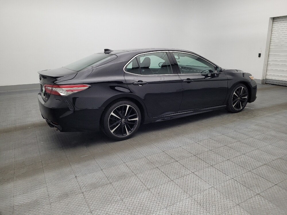 2018 Toyota Camry in Hialeah, FL 33014 - 18088138 10