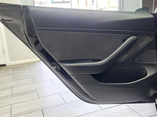 2018 Tesla Model 3 in Cinnaminson, NJ 08077 - 18088148 12