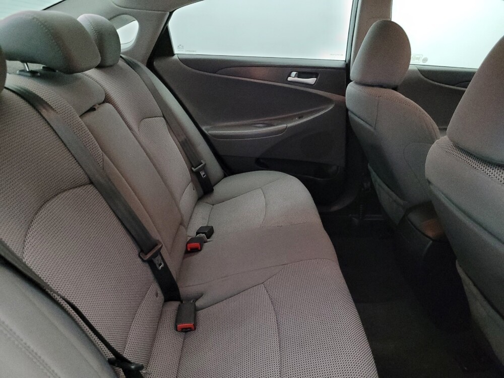 2014 Hyundai Sonata in Glen Burnie, MD 21061 - 18088158 19