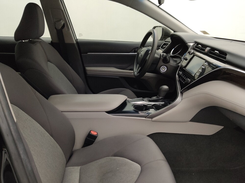 2018 Toyota Camry in Bradenton, FL 34207 - 18088189 21