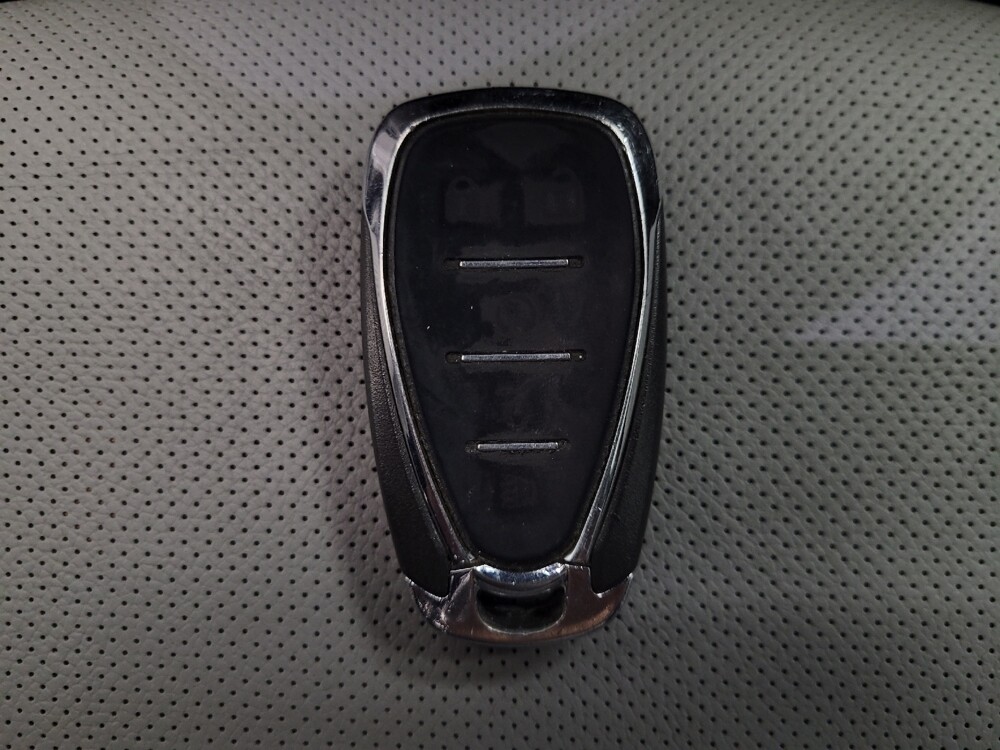 2018 Chevrolet Equinox in Las Vegas, NV 89102 - 18088200 32