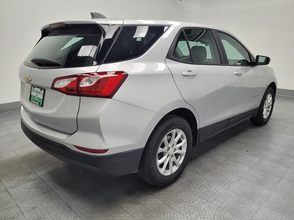 2020 Chevrolet Equinox in Las Vegas, NV 89102 - 18088201 10