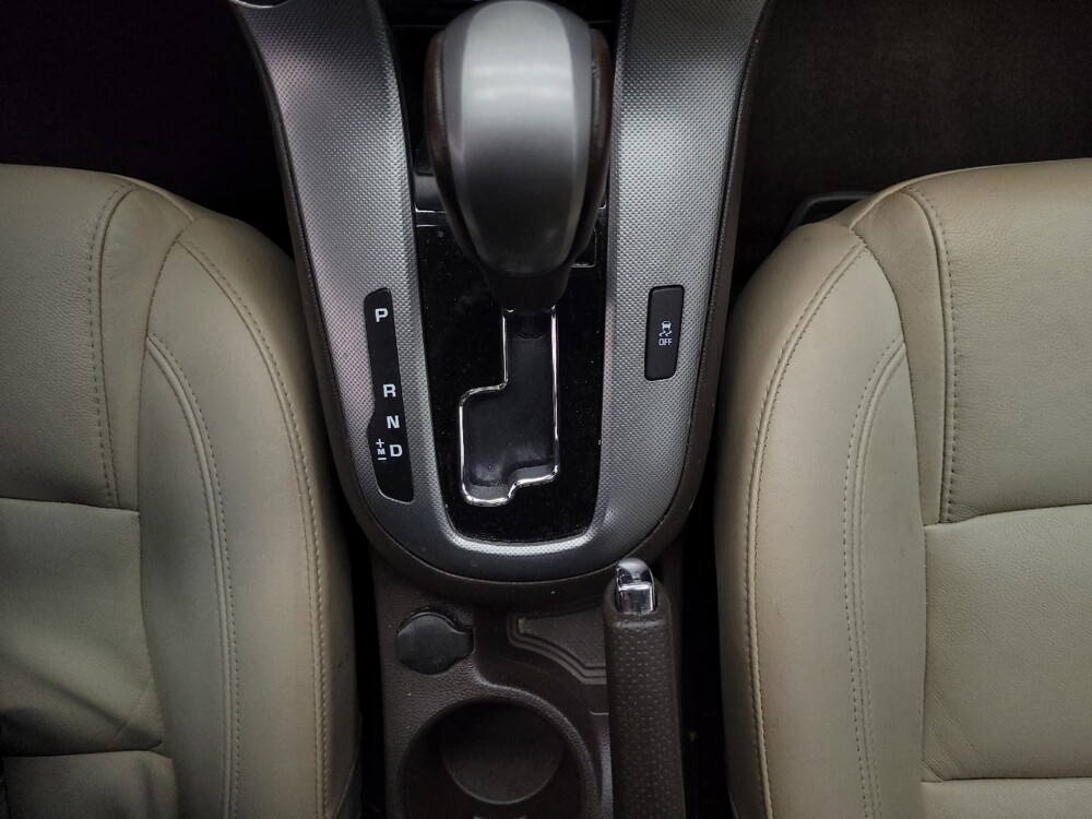 2015 Chevrolet Cruze in Las Vegas, NV 89104 - 18088202 26