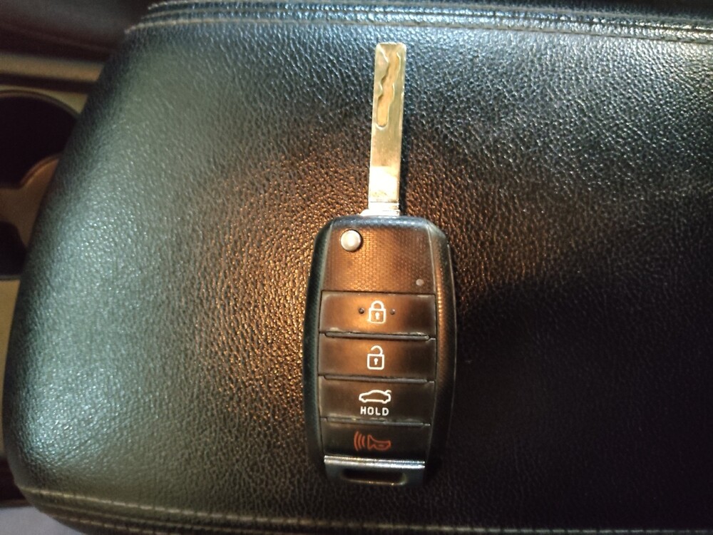 2016 Kia Optima in Fayetteville, NC 28304 - 18088203 32