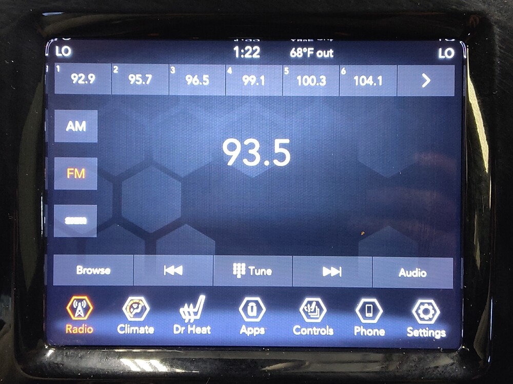 2019 Jeep Cherokee in Houston, TX 77060 - 18088205 25