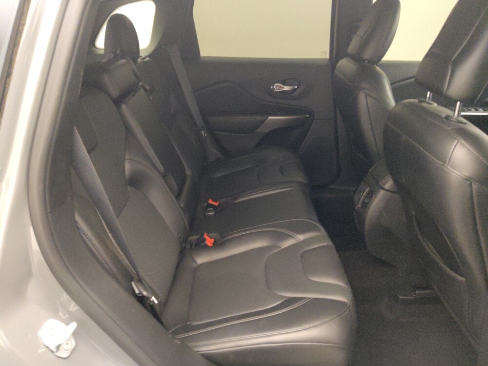 2019 Jeep Cherokee in Houston, TX 77060 - 18088205 19