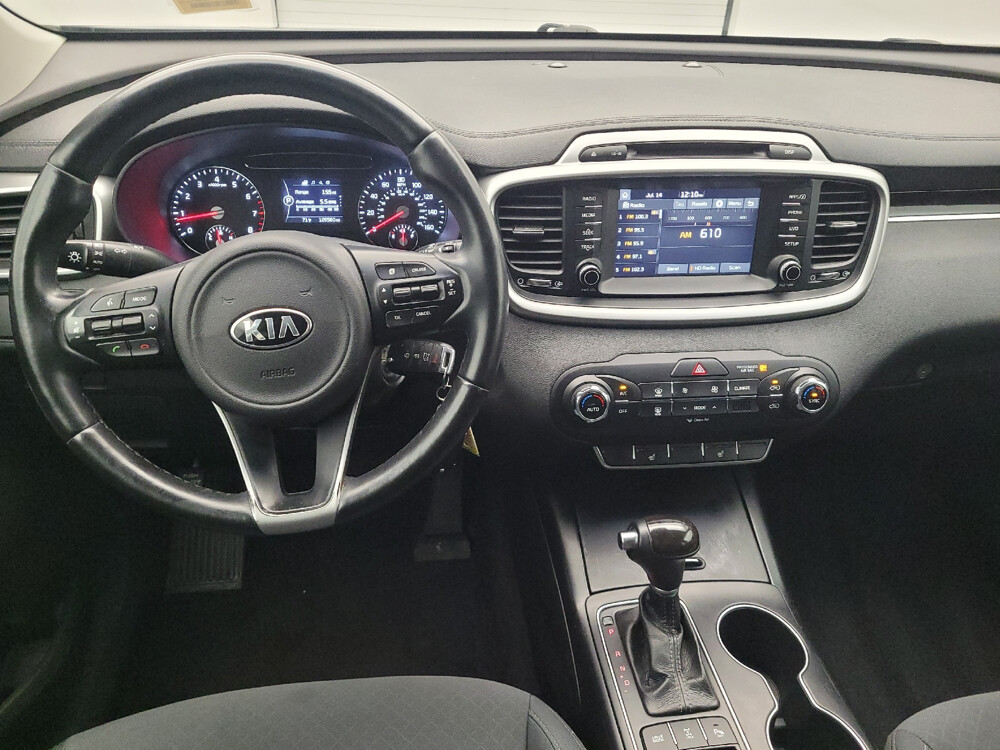 2017 Kia Sorento in Toledo, OH 43617 - 18088237 22