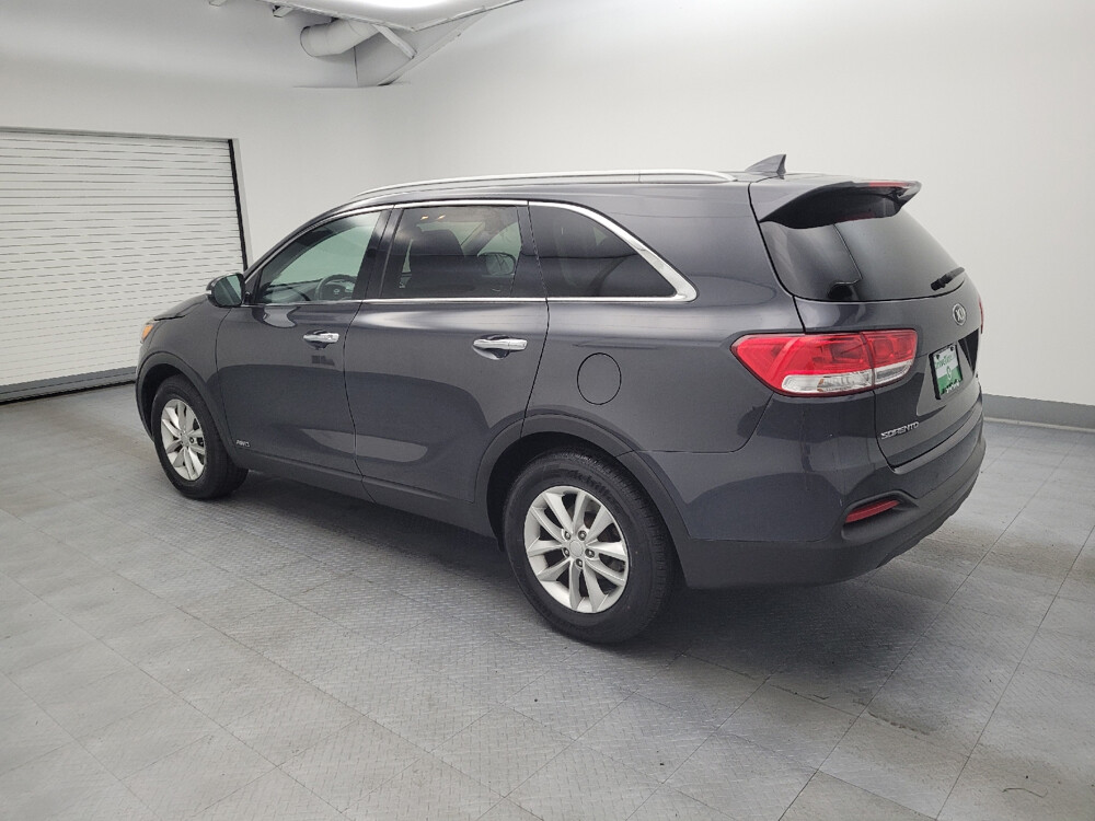 2017 Kia Sorento in Toledo, OH 43617 - 18088237 3
