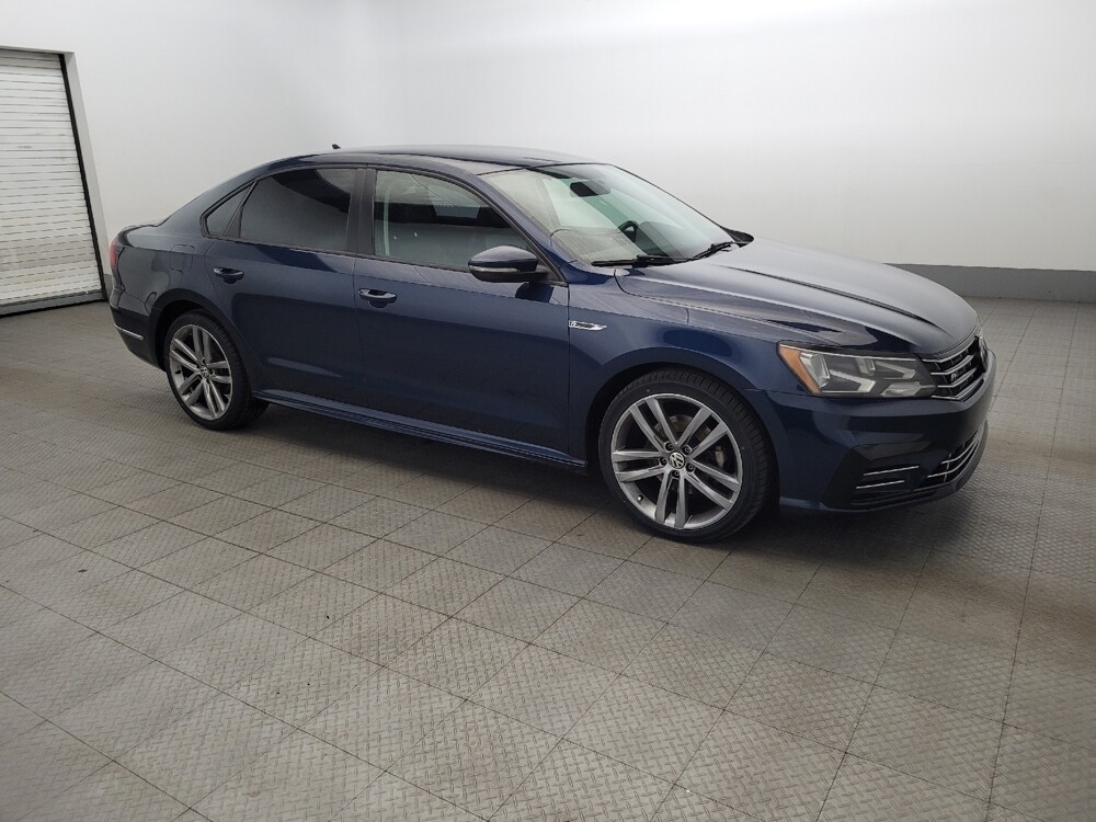 2018 Volkswagen Passat in Plymouth Meeting, PA 19462 - 18088240 11