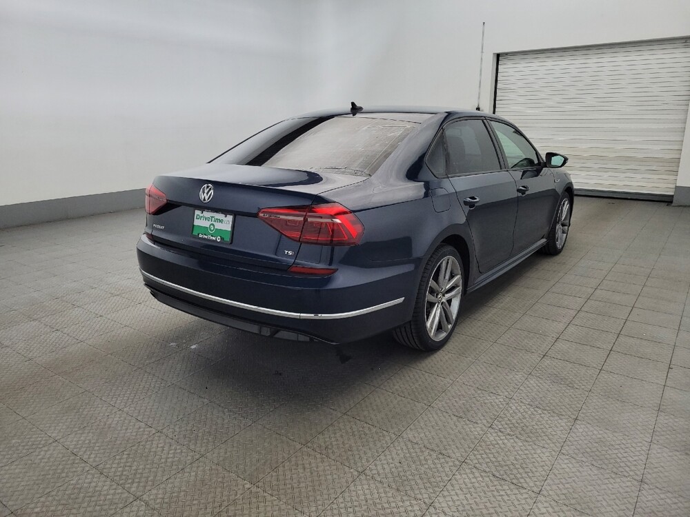 2018 Volkswagen Passat in Plymouth Meeting, PA 19462 - 18088240 9