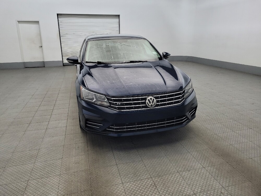2018 Volkswagen Passat in Plymouth Meeting, PA 19462 - 18088240 14