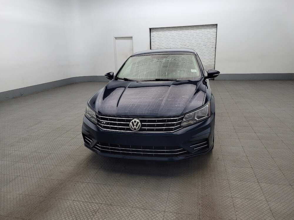 2018 Volkswagen Passat in Plymouth Meeting, PA 19462 - 18088240 15