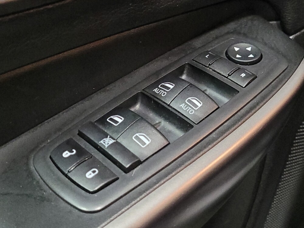 2020 Jeep Cherokee in Plymouth Meeting, PA 19462 - 18088243 27