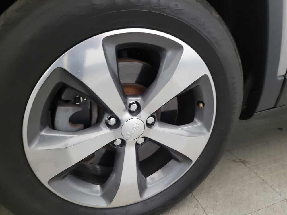 2020 Jeep Cherokee in Plymouth Meeting, PA 19462 - 18088243 31