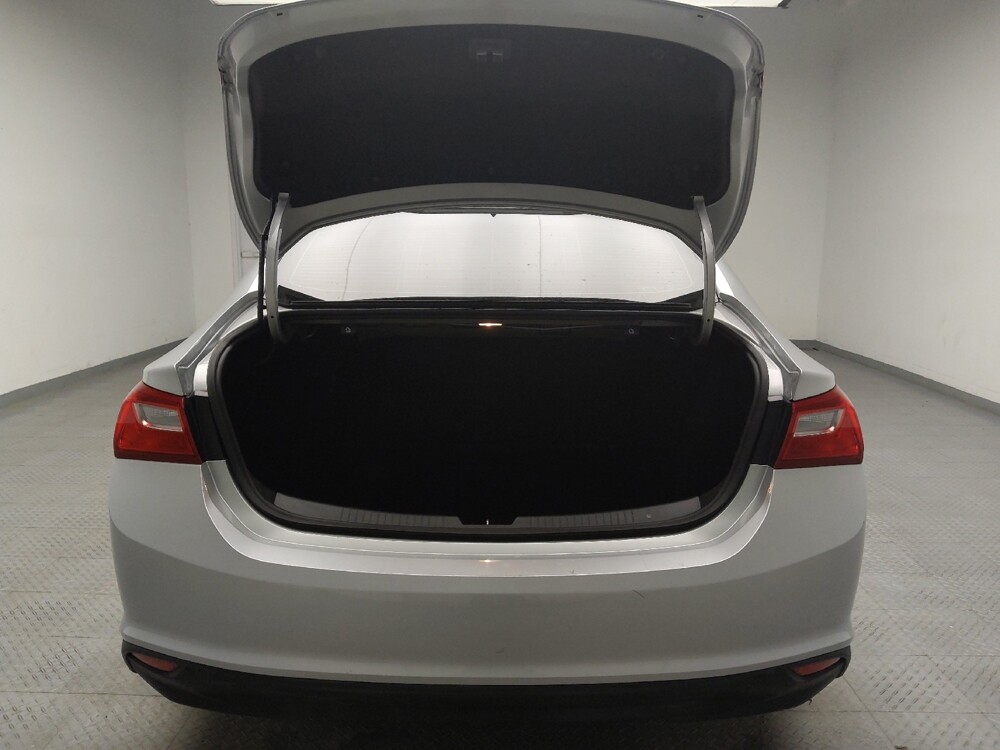 2020 Chevrolet Malibu in Taylor, MI 48180 - 18088261 29