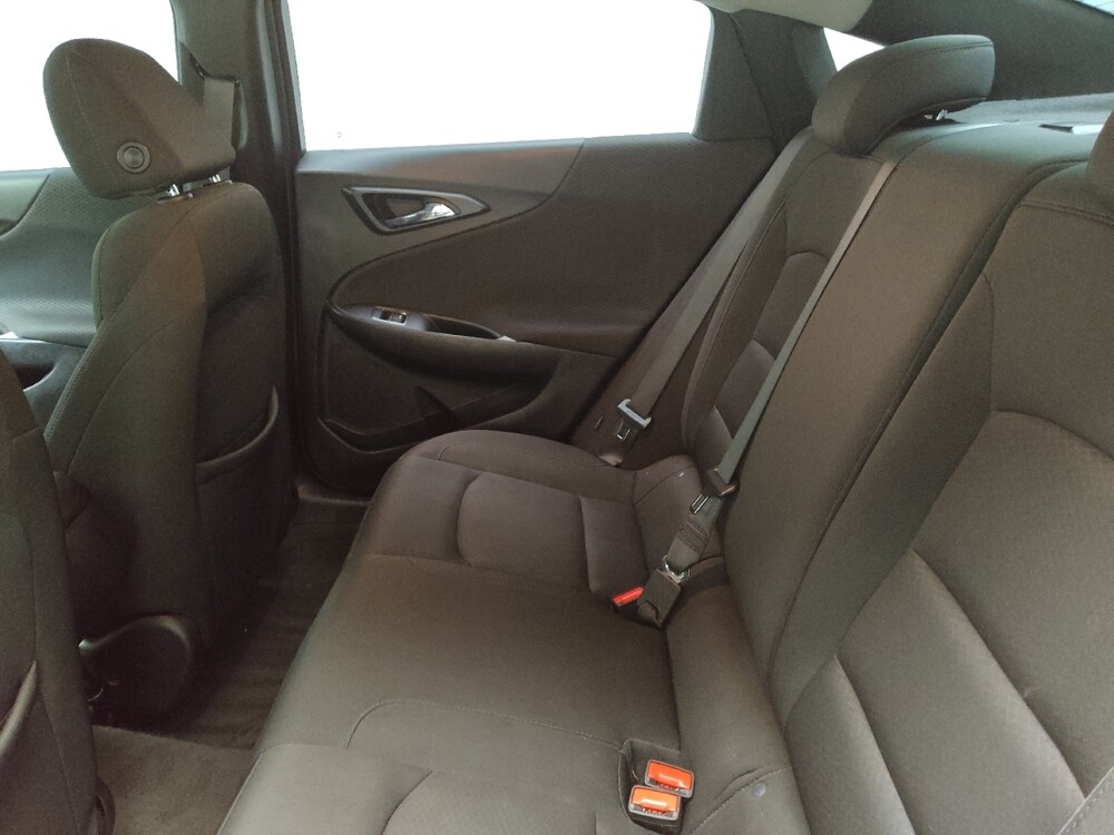 2020 Chevrolet Malibu in Taylor, MI 48180 - 18088261 18