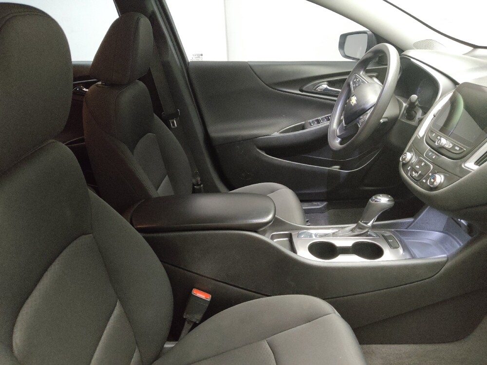 2020 Chevrolet Malibu in Taylor, MI 48180 - 18088261 21