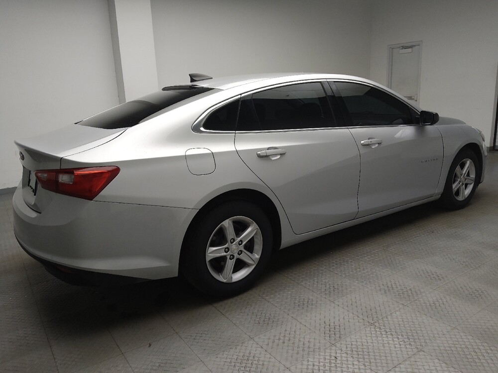 2020 Chevrolet Malibu in Taylor, MI 48180 - 18088261 10