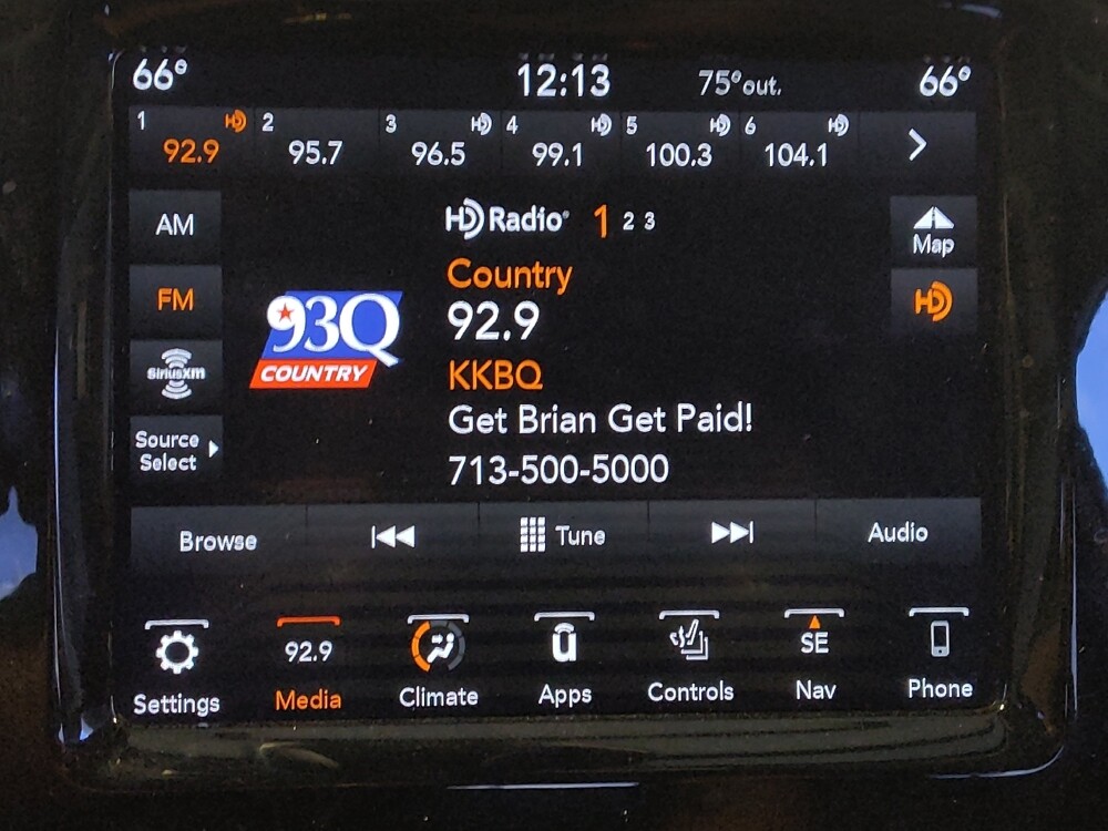 2019 Jeep Cherokee in Houston, TX 77060 - 18088266 25