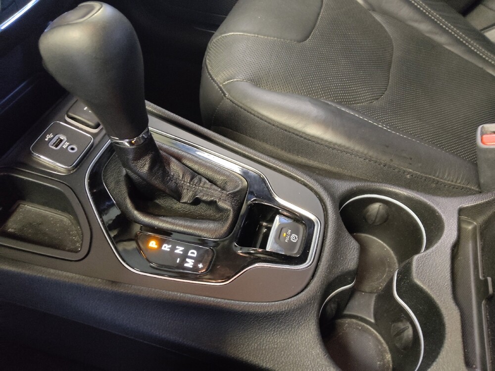 2019 Jeep Cherokee in Houston, TX 77060 - 18088266 26