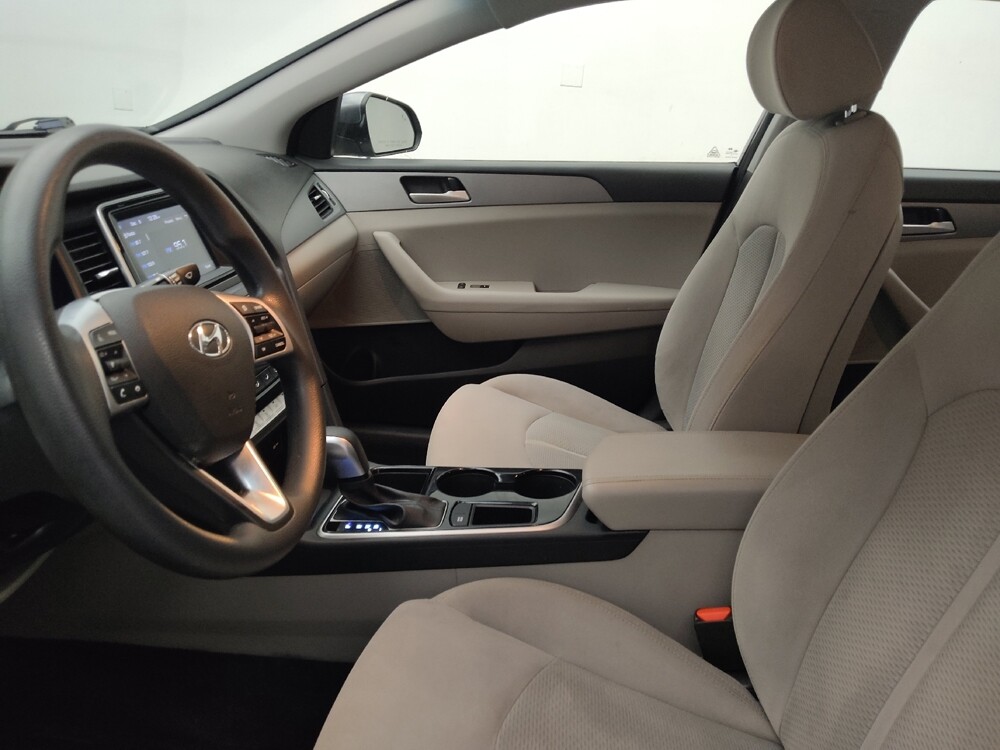 2018 Hyundai Sonata in Lombard, IL 60148 - 18088277 17