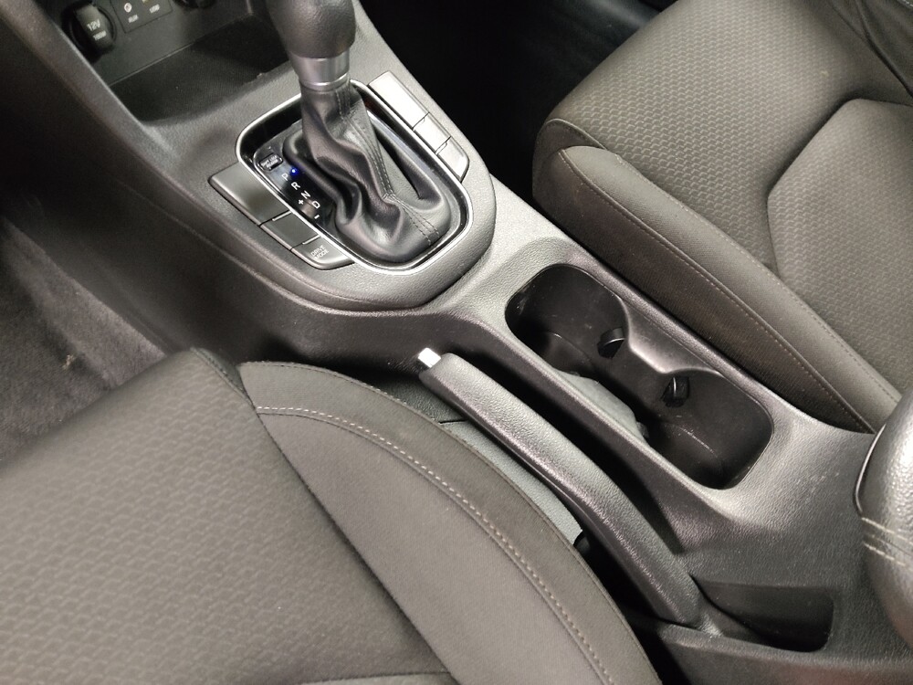 2019 Hyundai Elantra in Stone Mountain, GA 30083 - 18088278 26