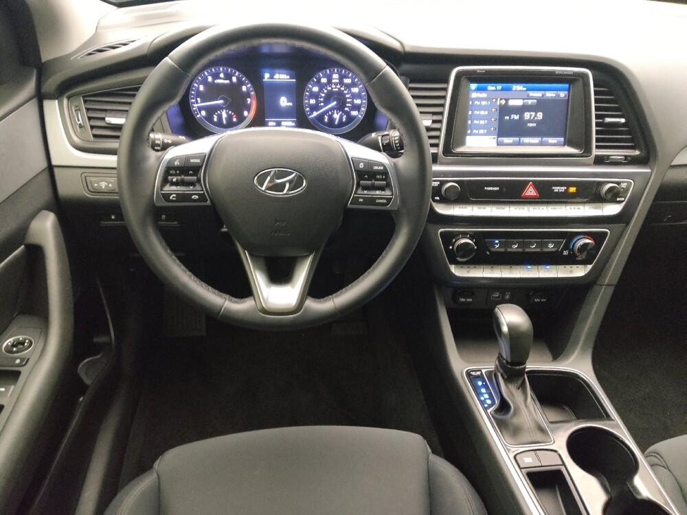 2018 Hyundai Sonata in Baton Rouge, LA 70816 - 18088282 22