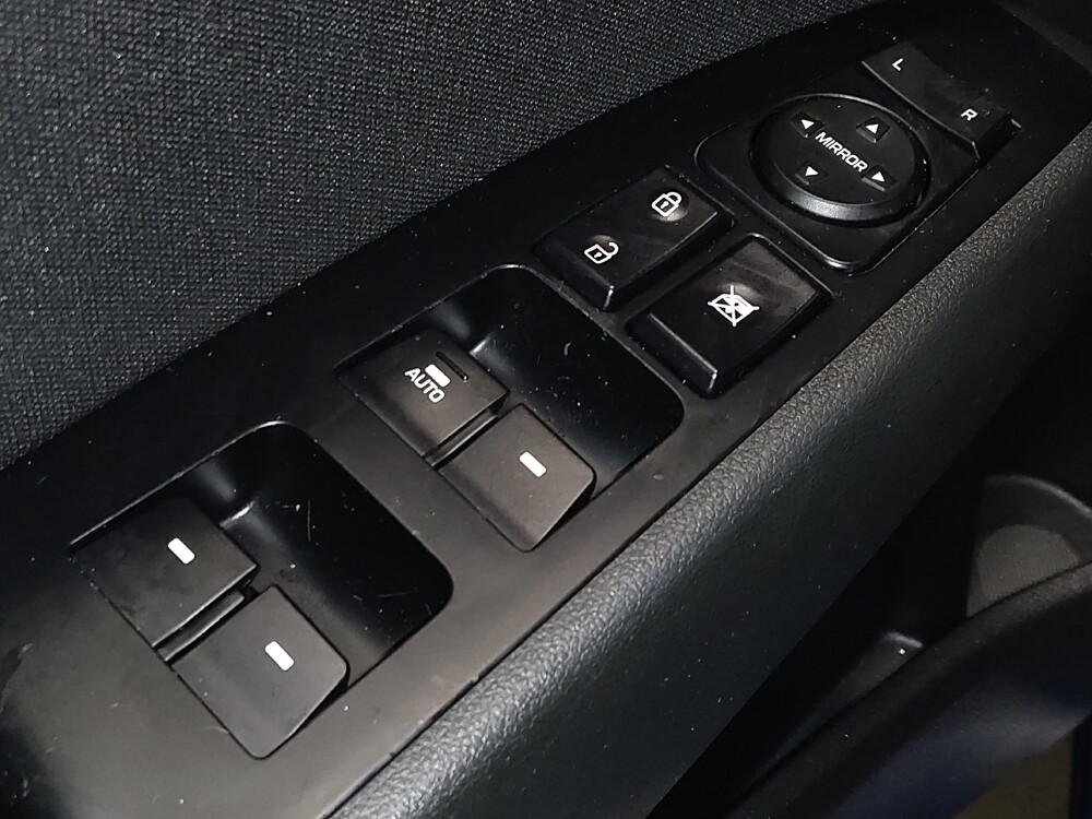 2017 Hyundai Elantra in Lauderdale Lakes, FL 33313 - 18088284 27