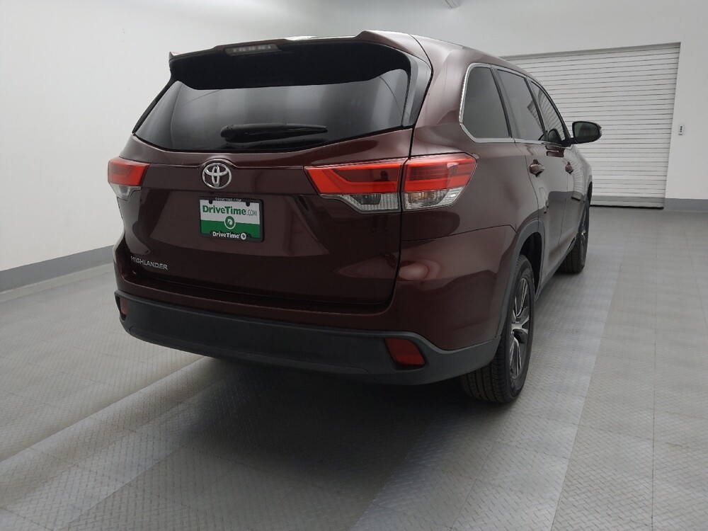 2019 Toyota Highlander in Colorado Springs, CO 80909 - 18088286 7