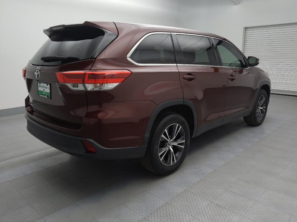 2019 Toyota Highlander in Colorado Springs, CO 80909 - 18088286 9