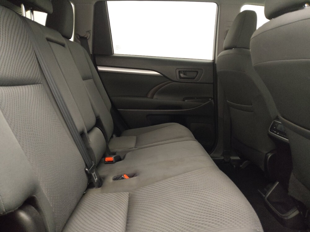 2019 Toyota Highlander in Colorado Springs, CO 80909 - 18088286 19